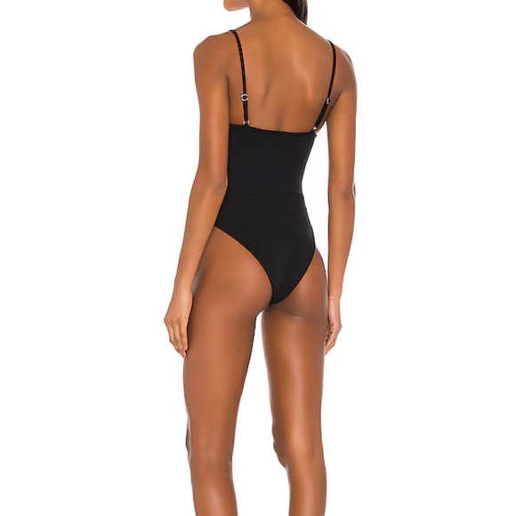 Lovewave, the viper from revolve - Picture 2 of 2